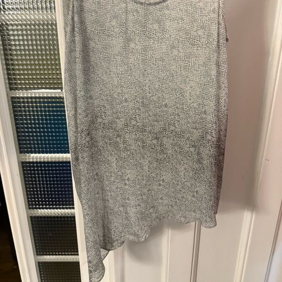 Eileen Fisher Sleeveless Silk asymmetric top Grey Draped Scoop Neck Size XS - Picture 3 of 11